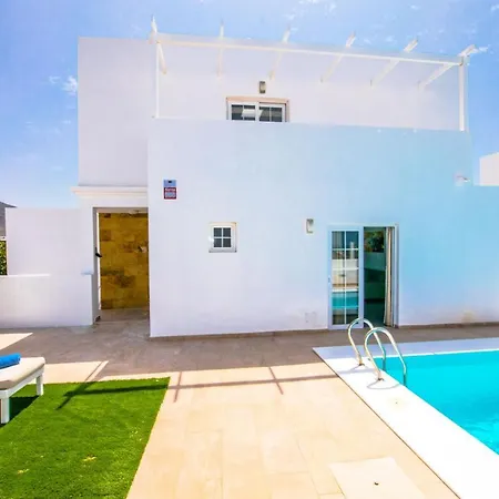 228 - Casa Luca By Now Ltd * Playa Blanca (Lanzarote)